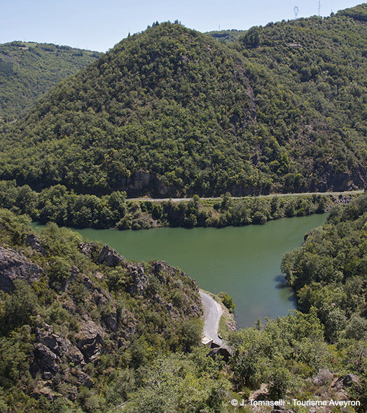 Les Raspes du Tarn : spot de pêche à proximité du Domaine L’Écrin Vert – Camping dans la vallée du Tarn